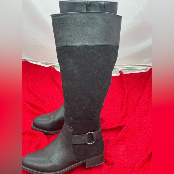 Knee-high black boots - Picture 4 of 5